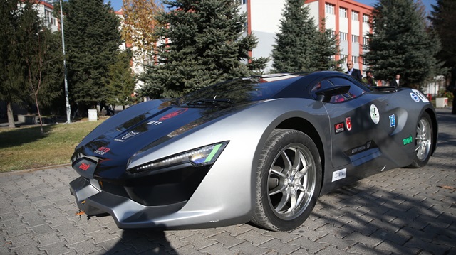 Üniversitelilerin tasarladığı elektrikli otomobil 'MTTB-Dava' uluslararası yarışlara katılacak