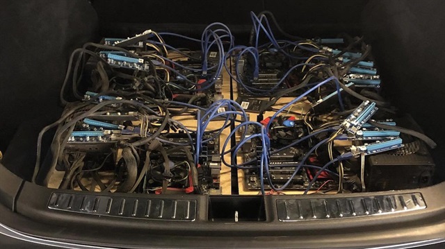 Tesla otomobil bagajında bedava sanal para madenciliği!