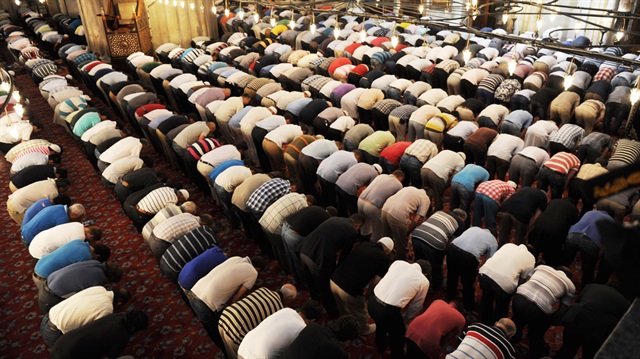 Bu mübarek cuma gününde, Müslümanlar camileri dolduracak. 
