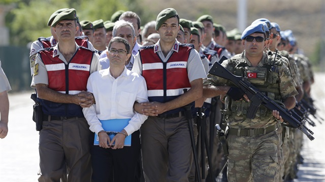 ​FETÖ’nün sivil imamı Kemal Batmaz’ın, PKK’nın şehir yapılanmasının kullandığı haberleşme yöntemiyle iletişime geçtiği belirlendi.