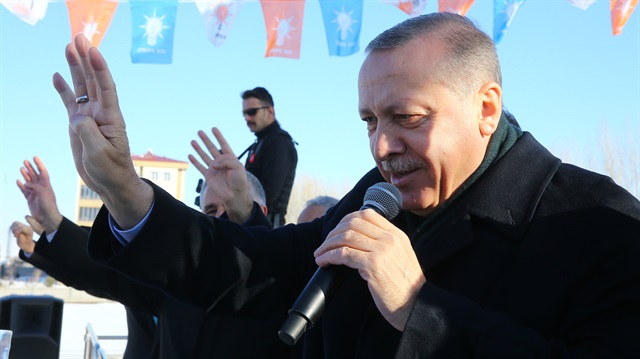 Cumhurbaşkanı Erdoğan, Kars'ta vatandaşlarla bir araya geliyor.