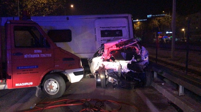 Bursa'daki kazada 4 kişi hayatını kaybetti. 