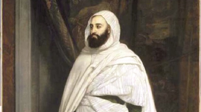 Omar Said Aitouni , Cezayir'in milli kahramanı Emir Abdülkadir Cezairi’nin torunu. 