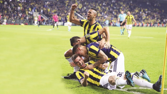 Fenerbahçe, liderin değiştiği haftada farkı 4 puana indirdi. 
