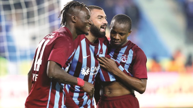 Antalyaspor'u ağırlayan Trabzonspor, rakibini 3-0 mağlup ederek çıkışını sürdürdü. 