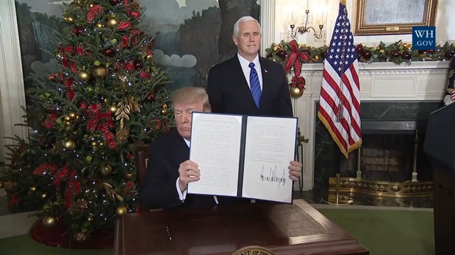 ABD Başkanı Donald Trump, işgalci İsrail kararını imzaladı.