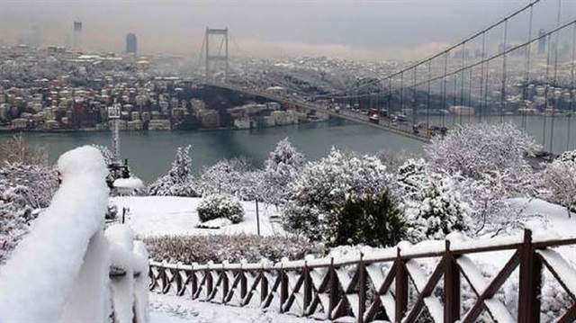 ​  ثلوج مبكرة في إسطنبول والأرصاد الجوية تصدر توقعاتها للأيام القادمة