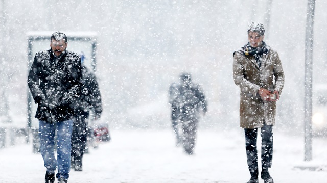 Meteorolojiden bazı illere yoğun kar yağışı uyarısı yapıldı. 