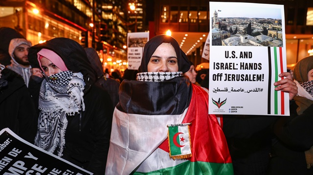 ABD'nin Chicago kentinde toplanan binlerce gösterici Trump'ın Kudüs kararını protesto etti.