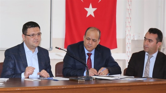 ​Van'ın Gürpınar Kaymakamı ve Belediye Başkan Vekili Osman Doğramacı, yeni eğitim sisteminin masaya yatırıldığı programda ortaokul ve lise müdürleriyle bir araya geldi.