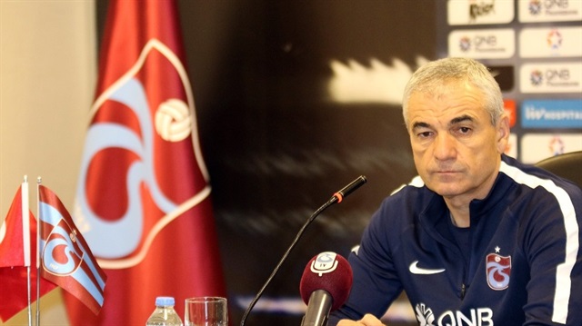 Rıza Çalımbay Trabzonspor'un başında çıktığı 9 resmi maçta 7 galibiyet, 1 beraberlik ve 1 mağlubiyet aldı.