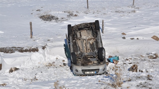 Kars'ta meydana gelen trafik kazasında 3 kişi yaralandı. 