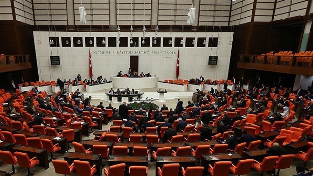Turkish lawmakers to begin debating 2018 budget