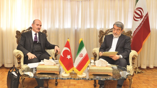 İçişleri Bakanı Süleyman Soylu, Tahran'daki güvenlik zirvesi öncesi, İran İçişleri Bakanı Abdurrıza Rahmani Fazli ile bir araya geldi.