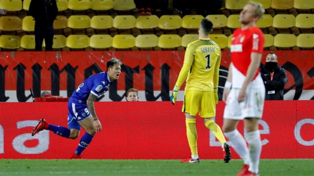 Suk, Troyes'in Monaco'yu 2-0 yendiği maçta takımının galibiyet gollerine imza attı. 