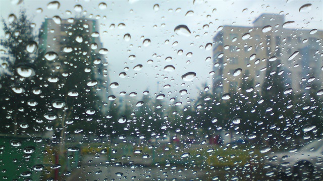 Meteoroloji tarafından yapılan açıklamalara göre bugün İstanbul'da sağanak yağışlar bekleniyor. 