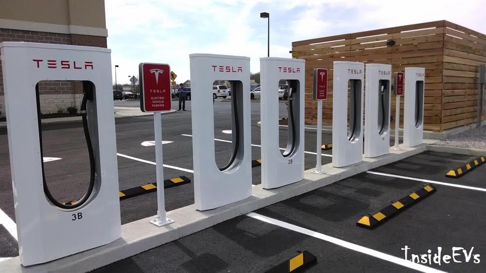 Tesla Nin Hizli Sarj Istasyonlarini Turk Sirketi Gersan Elektrik Uretecek