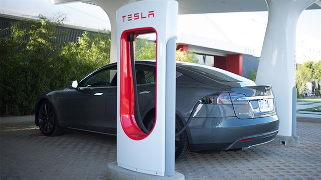 Tesla şarj istasyonlarını Türkiye'de Gersan Elektrik üretecek