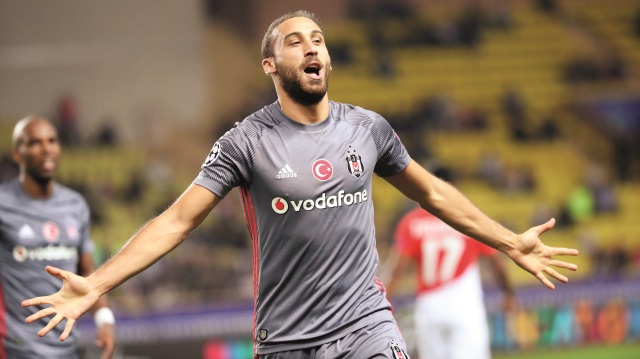 Cenk Tosun, bu sezon Beşiktaş formasıyla çıktığı 21 maçta 12 gol atarken 3 de asist kaydetti.