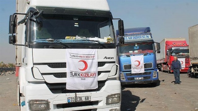 الهلال الأحمر التركي يرسل 188 شاحنة مساعدات إلى إدلب واللاذقية