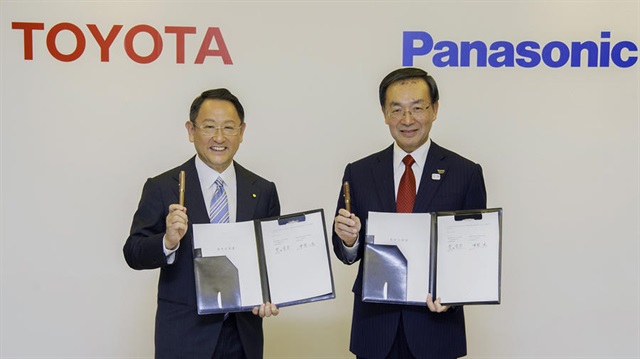 Toyota ve Panasonic birlikte elektrikli otomobil bataryası geliştirecek
