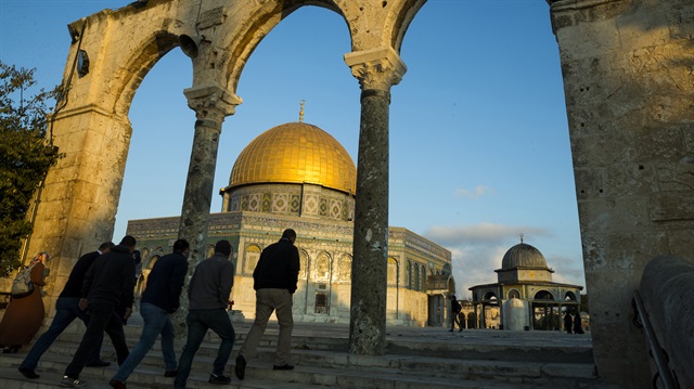 Kudüs'teki Cuma hutbesinde ABD'nin kararı kınanırken, İslam dünyasına somut adımlar atılması yönünde çağrıda bulunuldu.