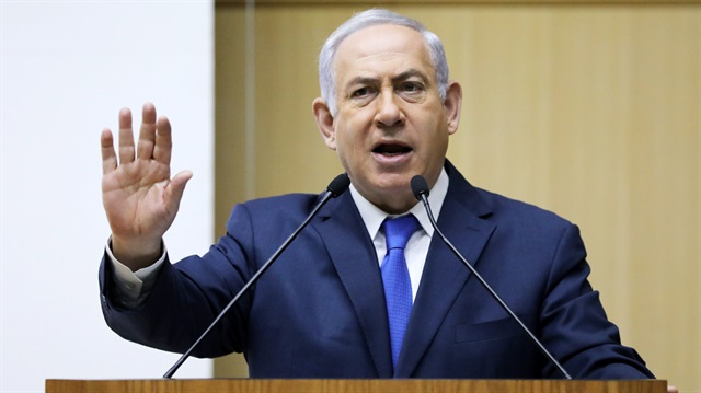 İşgalci İsrail'in Başbakanı Netanyahu'nun adı rüşvet ve yolsuzluk skandalına karıştı.