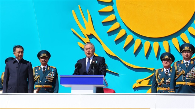 'Türk tarihinin atası' Kazakistan bağımsızlığının 26. yılını kutluyor