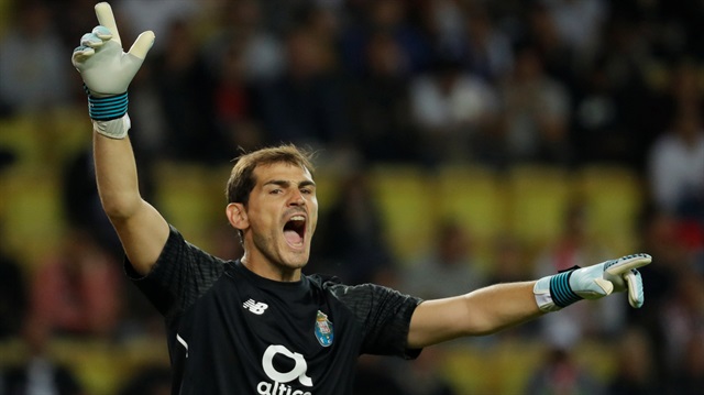 Porto forması giyen 36 yaşındaki Casillas, kariyerinin son transferi için gün sayıyor.