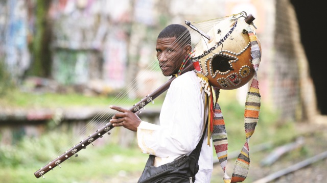 Abou Diarra, etkinlik kapsamında Mali’nin geleneksel Mandingo müziği ve blues’u bir araya getirecek.