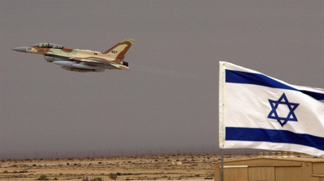 İsrail uçakları, İzzeddin el-Kassam Tugaylarına ait 3 mevziyi vurdu.