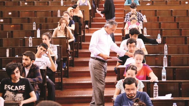 FETÖ üniversitelerin akademik kadrosunda kendi üyelerinin önünü açtı. 