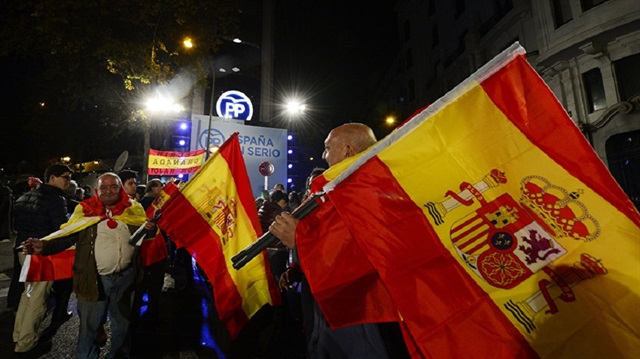 Katalonya seçime gidiyor. Parti liderleri seçim yasakları öncesi son mitinglerini gerçekleştirdi.