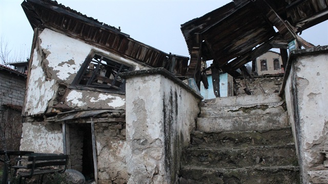 Yanlışlıkla SİT alanı ilan edilen köy bomboş kaldı.