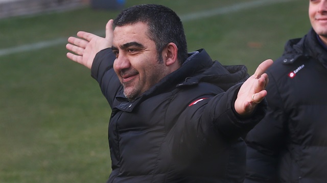 Gençlerbirliği'nde ikinci kez göreve getirilen Ümit Özat, bu sezon ligde kırmızı-siyahlı takımın başında çıktığı  7 maçta 1 galibiyet, 3 beraberlik ve 3 mağlubiyet aldı. 