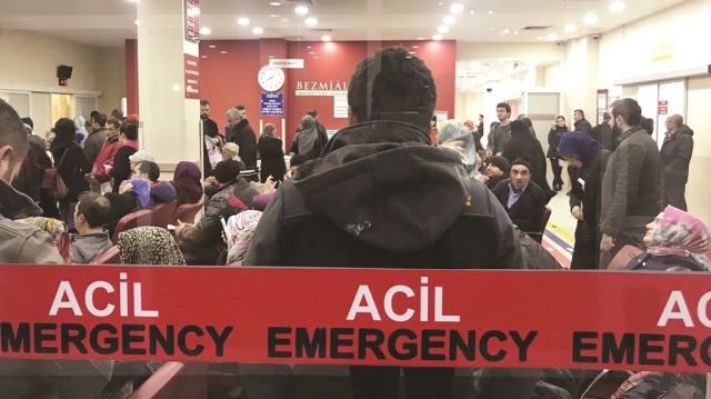 İstanbul’daki hastanelerin acil servisleri, gece vakti 
adeta polikliniğe dönüşüyor. T