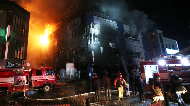 18 kişinin hayatını kaybettiği yangında bina kullanılamaz hale geldi. 