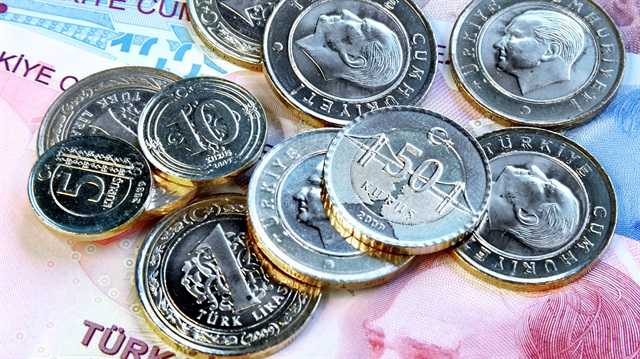 Enflasyon oranına göre asgari ücret hesaplanırsa net ücret 1.586 lira olurken AGİ ise 150 lirayı geçiyor.