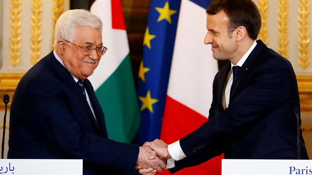 Fransa Cumhurbaşkanı Macron Filistin Devlet Başkanı Abbas ile görüştü. 