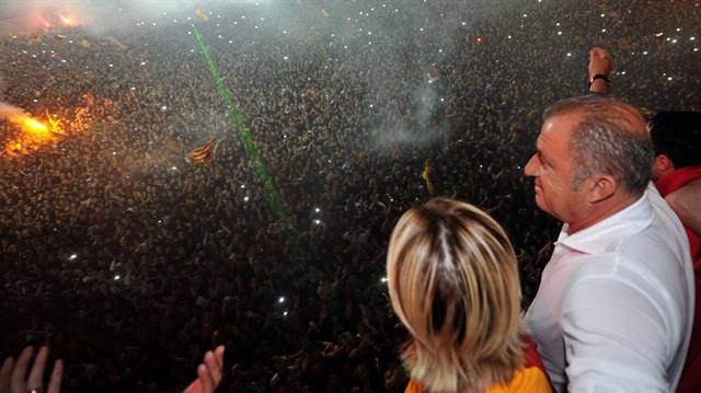 Galatasaray tarihinin en başarılı teknik direktörü olan Fatih Terim, 4. kez sarı kırmızılı takımın başına geçti.