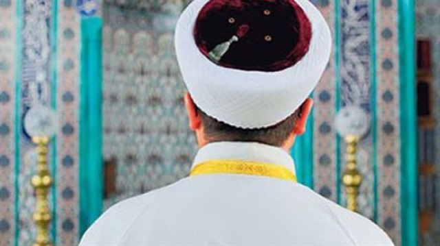 Diyanet, FETÖ, DEAŞ gibi örgütlerin faaliyetleri konusunda imamları eğitimden geçiriyor.