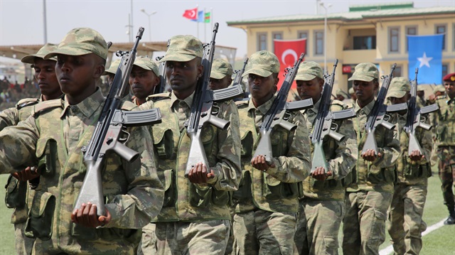 Somali'nin başkenti Mogadişu'daki Türk üssünde 200 Somalili asker eğitim aldı. (Fotoğraf: Anadolu Ajansı)