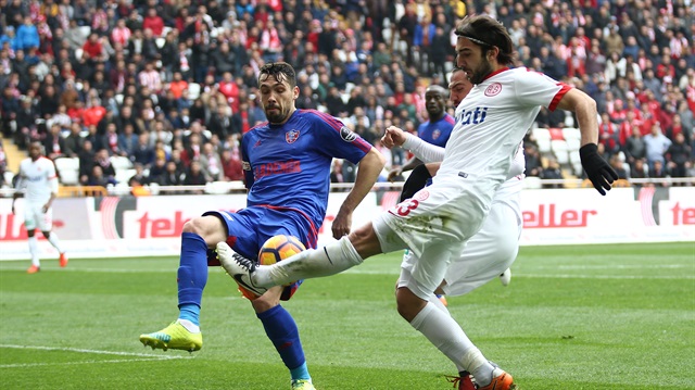 Bu sezon ligde 15 maçta forma giyen Sakıb Aytaç, 3 asist kaydetti.