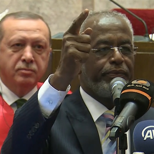 Hartum Üniversitesi Rektörü Erdoğanı böyle takdim etti