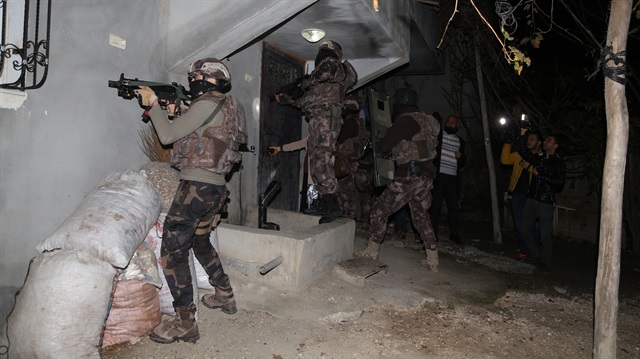 الأمن التركي يوقف 12 مشتبها بالانتماء إلى داعش