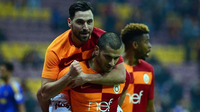 Galatasaray, Bucaspor'u 3-0 yenerek rövanş maçı öncesi büyük avantaj elde etti. 