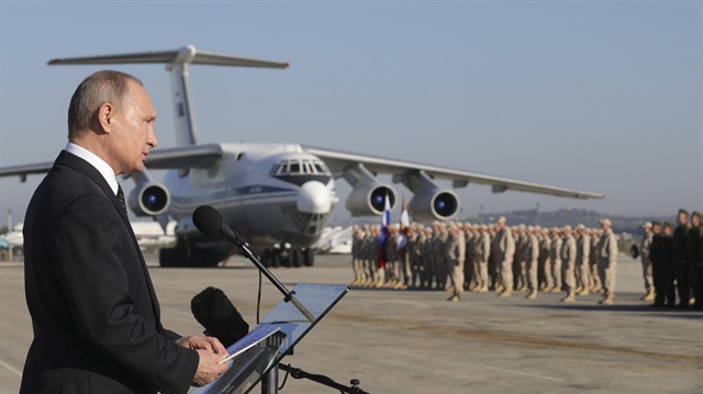 Rusya Devlet Başkanı Putin, Hmeymim üssünde.