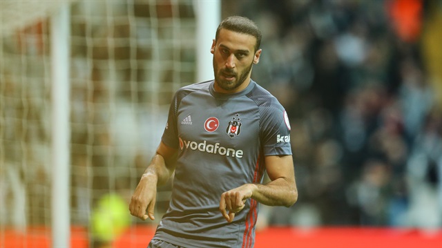 Cenk Tosun, Beşiktaş formasıyla 142 maçta 64 gol attı 13 de asist yaptı. 