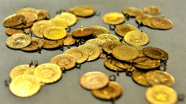 Bugün de çeyrek altın yine 258,25 liradan satılırken, yarım altın 516,50 liradan satışa çıktı.
