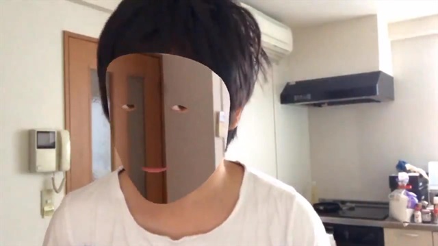 Japon oyun geliştiricisi iPhone X kamerasıyla yüzünü görünmez hale getirdi. 